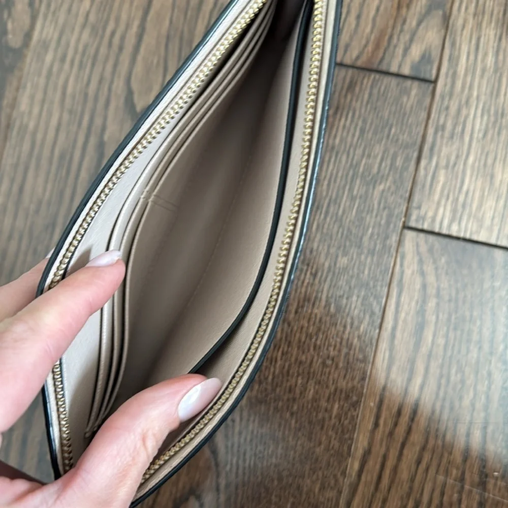 Kate Spade Leather Wristlet